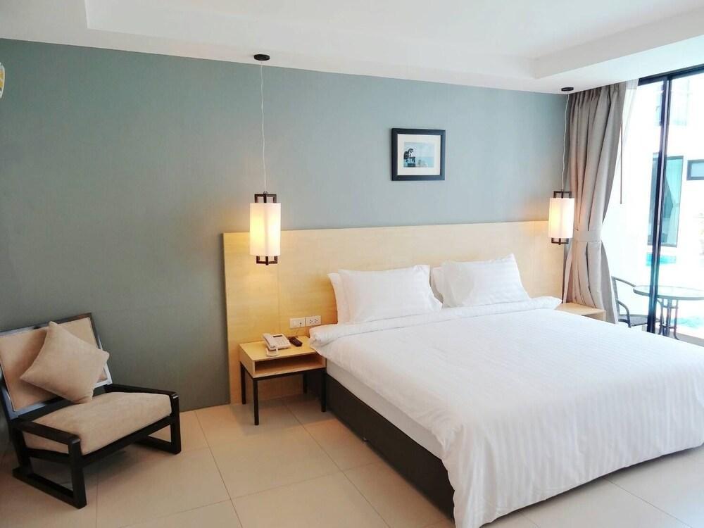 Good Day Phuket Hotel Extérieur photo